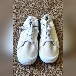 Womans canvas style shoes